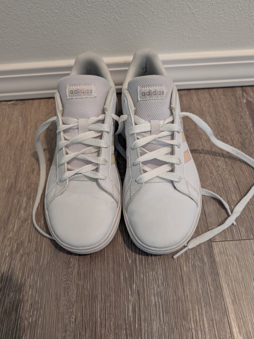 adidas White Casual Lace-Up Men's Sneakers
